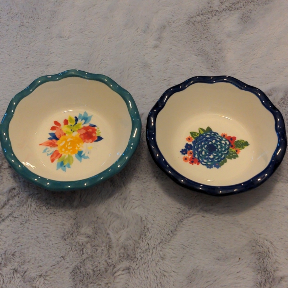 Pioneer Woman 5.5 inch pie dishes